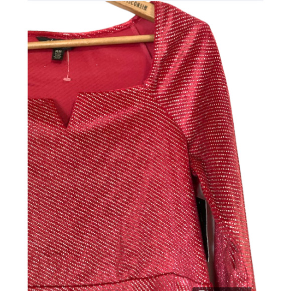 New!! - Women's RED Metallic Velvet Peplum Blouse - Size M - Picture 3 of 9